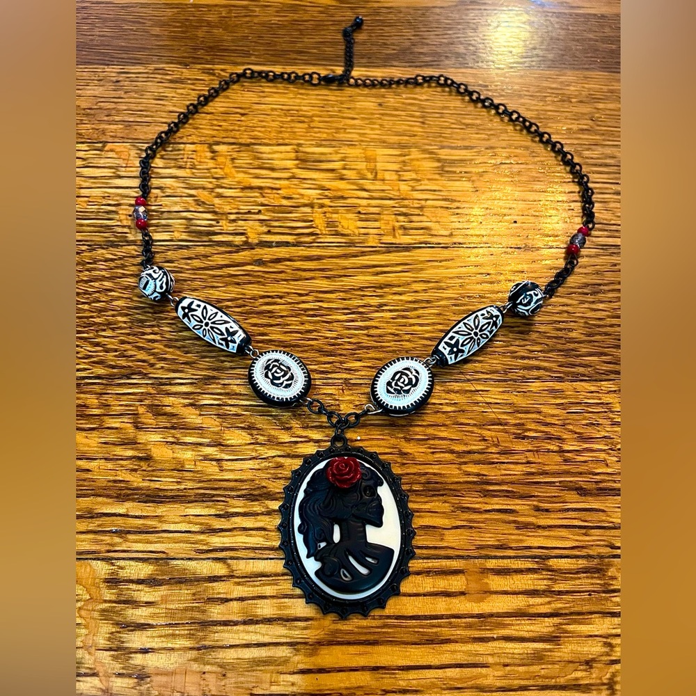 Misfortune Galore Skeleton Goth Rockabilly Psychobilly Skull Necklace Pinup